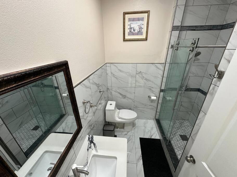 فيلا New Renovated House In Little Saigon Midway City المظهر الخارجي الصورة